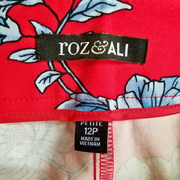 Roz & Ali Ankle Pants Women’s 12 Petite Red Floral Stretch 33x25 - Picture 5 of 6